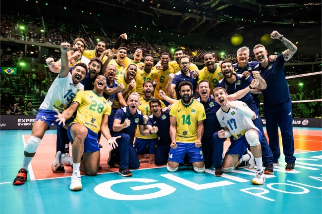 巴西男排是唯一在2020年东京奥运会和2022年世锦赛均闯入4强的球队