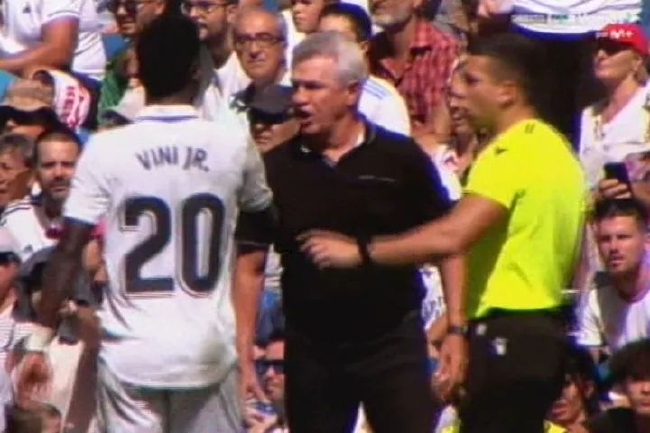 对方主帅让自己的球员狠踢威尼修斯后者怒了 - 看世界杯直播