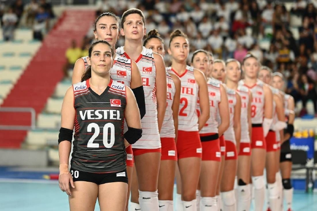 土耳其女排北京时间9月16日消息,经过3个比赛日的角逐,意大利四国女排