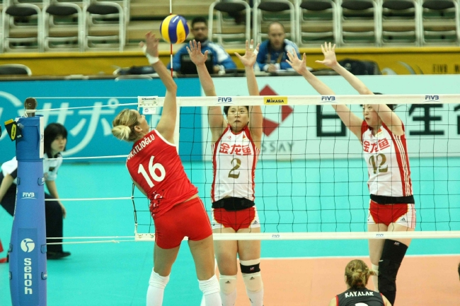 2010年世锦赛小组赛首战中国女排1-3负土耳其