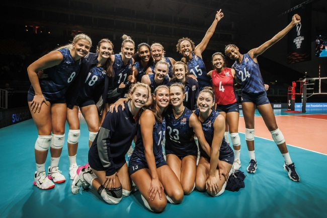 女排世锦赛美国轻取开门红 多米尼加3