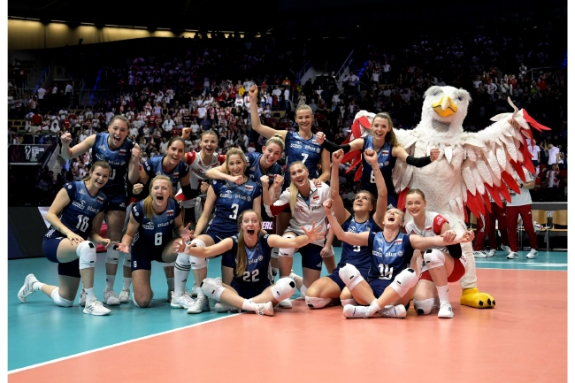 女排世锦赛多米尼加获复赛首胜 波兰3