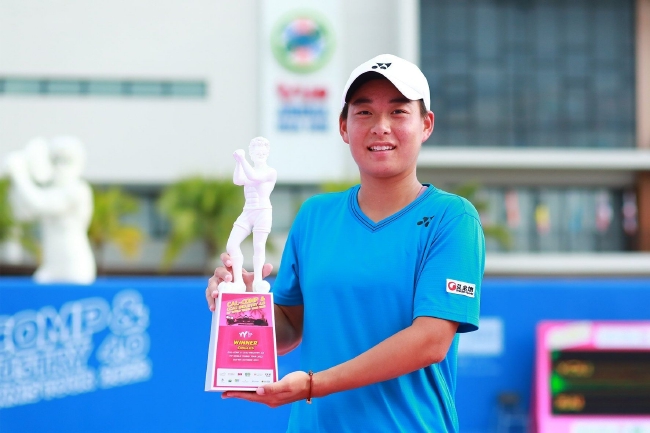 白卓璇携15连胜在ITF赛场连夺三冠
