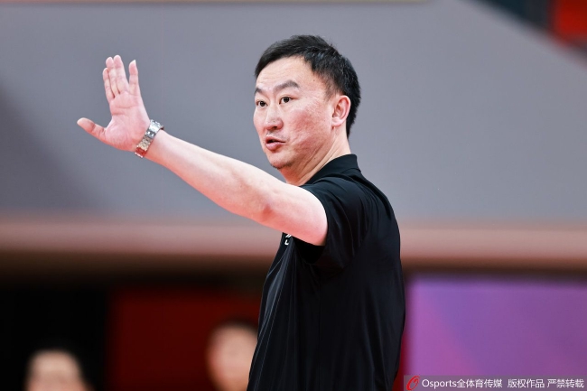 刘维伟:青岛斗志高昂且团结 只是球员经验不足|青岛队|cba|比赛|窗口期|张总_手机新浪网