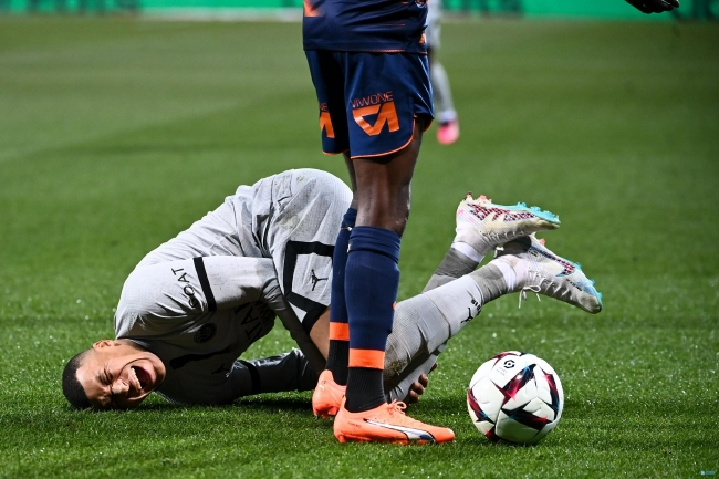 巴黎官方：姆巴佩伤缺三周 无缘欧冠拜仁首回合！