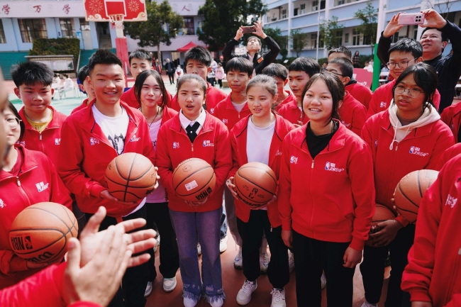 未来，NBA会更加关注并以更加丰富的形式助力乡村教育和青少年发展