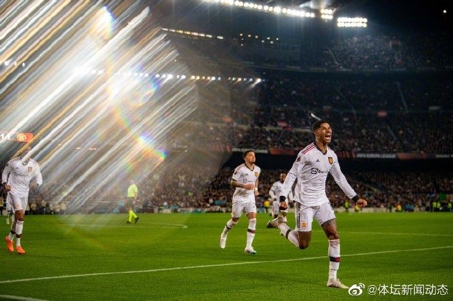 巴萨2比2战平曼联