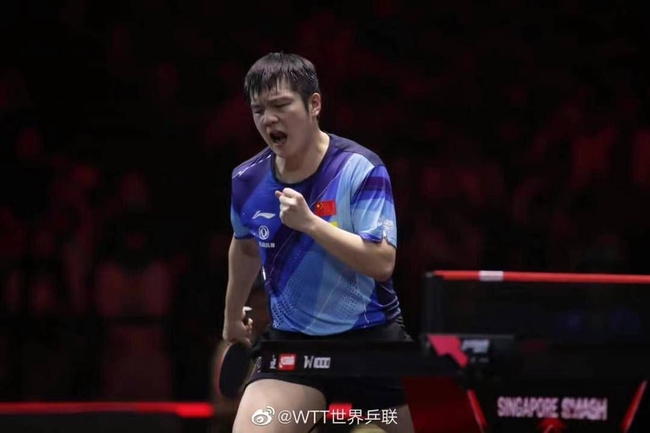 新加坡乒乓球大满贯中国队女队锁定两冠 樊振东苦战进四强！