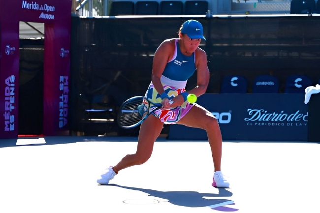 王曦雨开场连9局，直落两盘打败B-弗吕维尔托娃晋级次轮