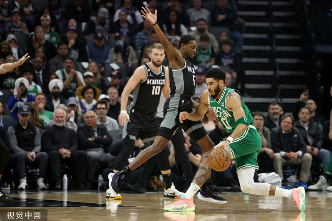 塔图姆空砍32分绿军惜败掘金约基奇三双统治内线