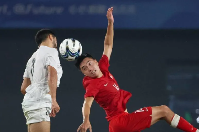香港vs日本正選:安永佳出戰,關根大輝正選 - 新浪香港