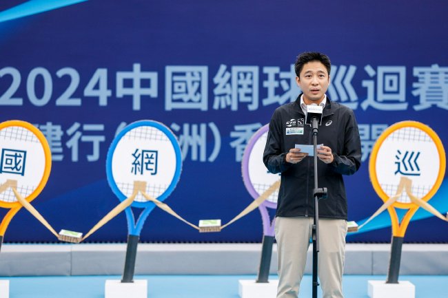 德天集團主席 霍啟山