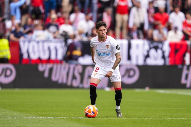 塞维利亚主力后卫何塞-安赫尔累计黄牌停赛