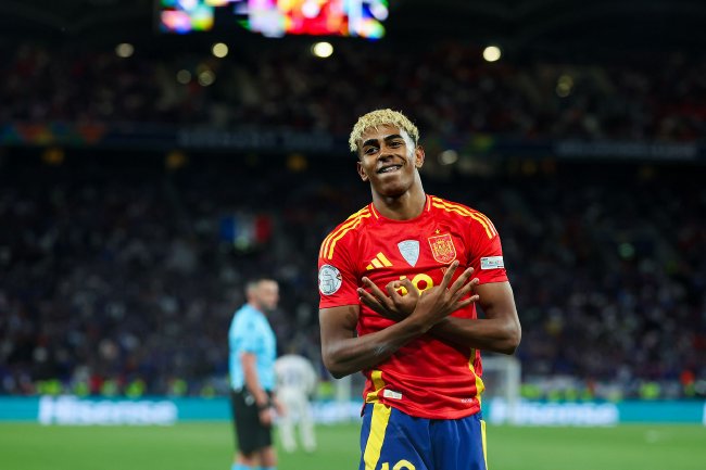 亚马尔领衔西班牙大名单