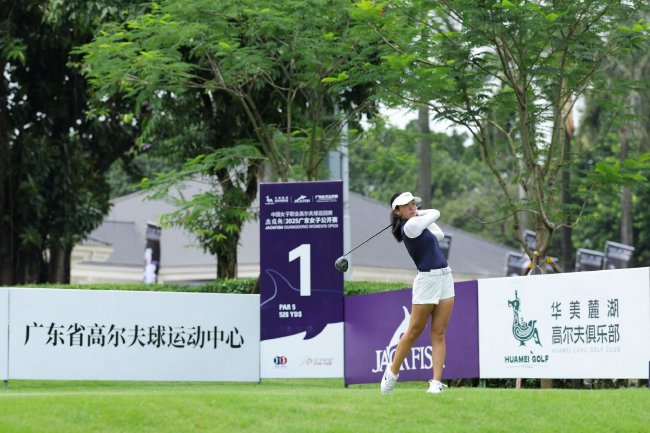 广东女子公开赛刘宇婕领先2杆 争女子中巡首冠_中国报道_新浪竞技风暴_新浪网