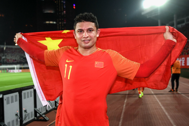 艾克森将以中国球员身份赴巴甲踢球 不影响出战国足12强赛！