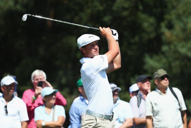 美国球手布赖森-德尚博领先