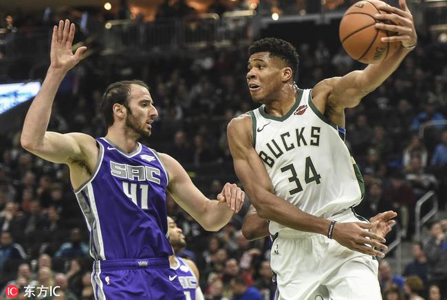 字母哥砍下三双