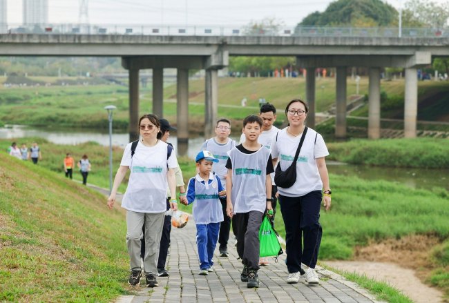 专家热议：加强肿瘤防治科普 构建全民健康防线
