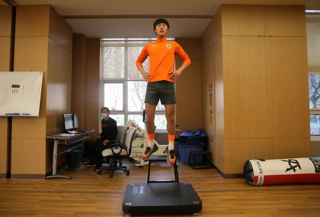 泰山队打开新旅橙集结冬训 全员核酸检测阴性
