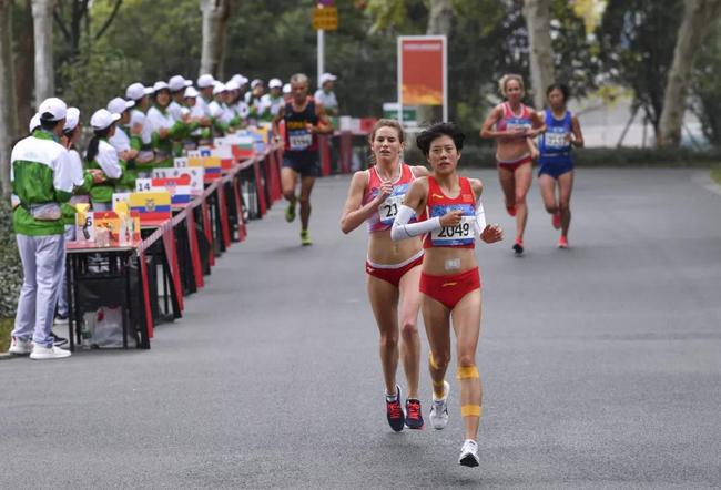 中国田径领跑诸强创军运荣耀