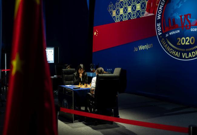 居文君对阵戈尔亚奇金娜