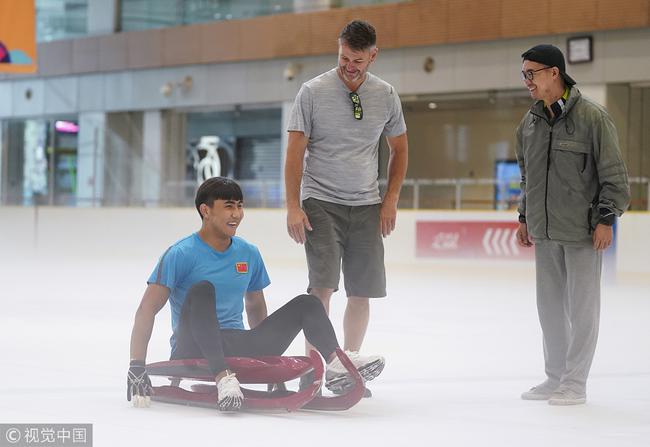 资料图:越野滑雪队备战