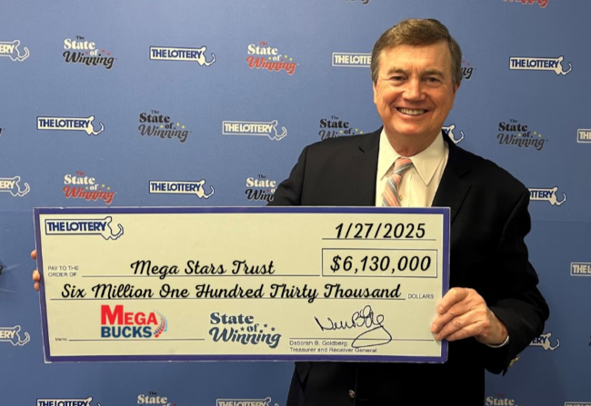 受托人大卫-斯皮兰代领