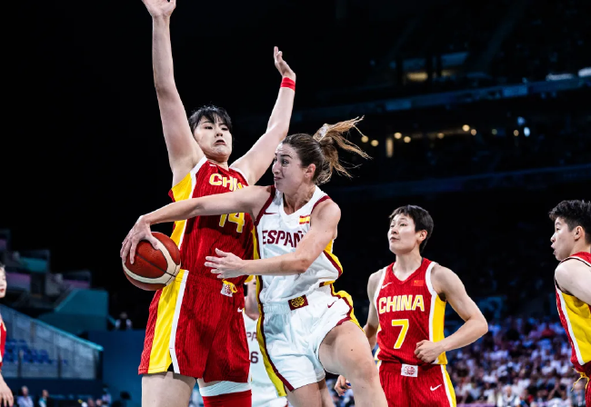 李月汝31+15李夢13分 中國女籃延長不敵西班牙 - 新浪香港