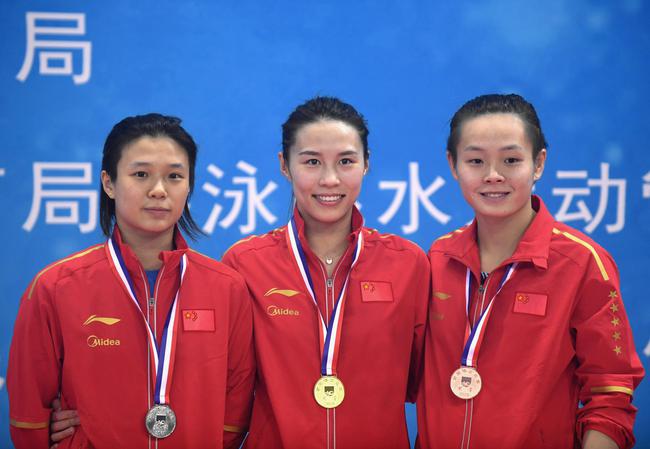 跳水冠军赛女子3米板 王涵力压施廷懋夺冠_游泳-跳水_新浪竞技风暴_新浪网