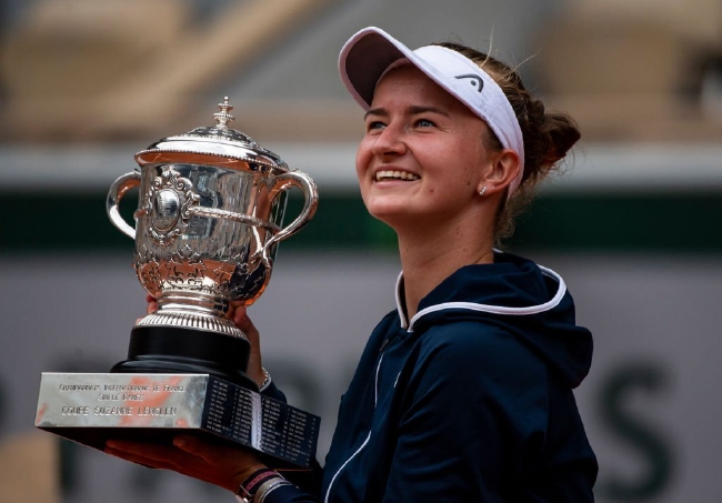 伤愈回归的克雷吉茨科娃将作为卫冕冠军出战今年的法网赛事