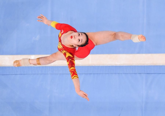 2022年体操世锦赛次日中国第5组出战 唐茜靖欧钰珊拼全能！