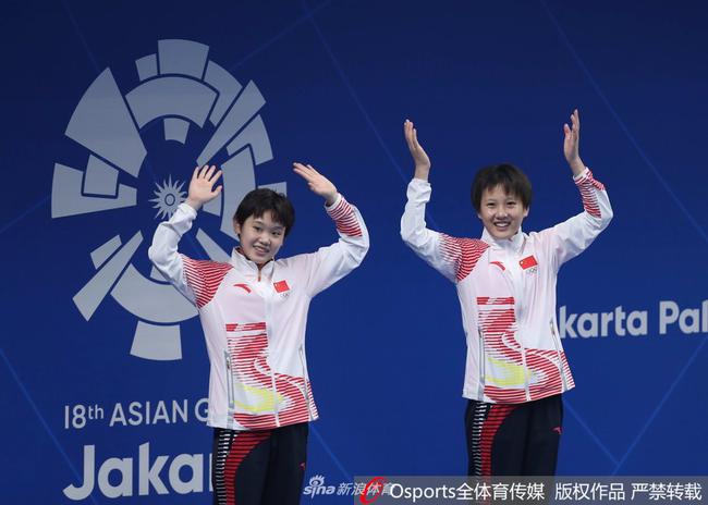 张家齐（左）/掌敏洁