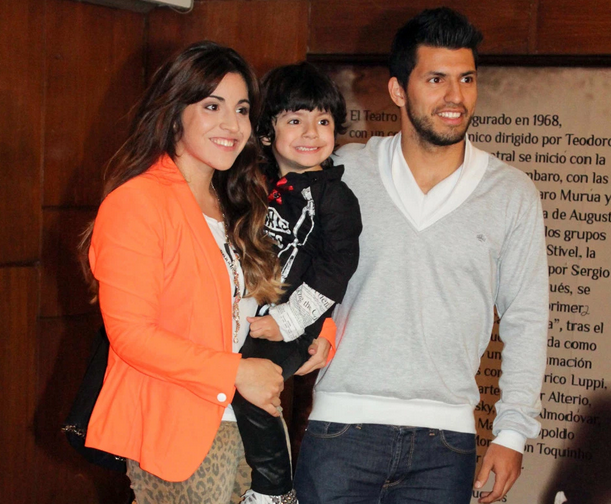 阿圭罗的前妻,是马拉多纳女儿