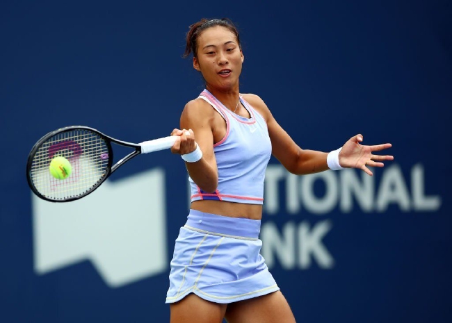 郑钦文鏖战三盘逆转马里诺挺进WTA1000多伦多站女单第二轮