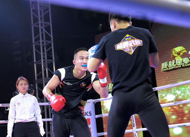 杨力夺我就是拳王全国冠军他笑里藏刀笑里藏毒