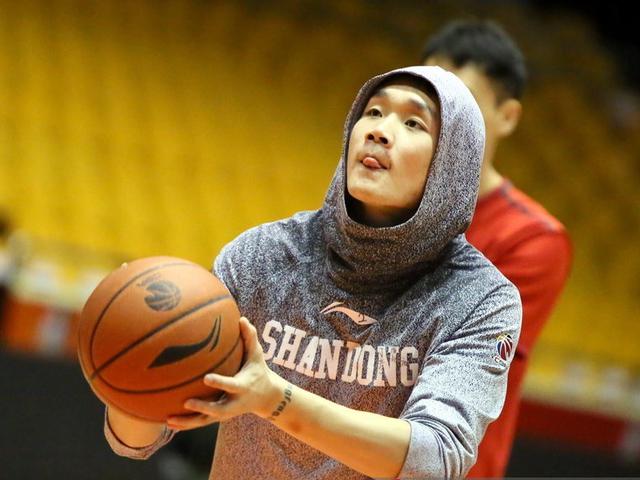 丁彦雨航再次赴美集训