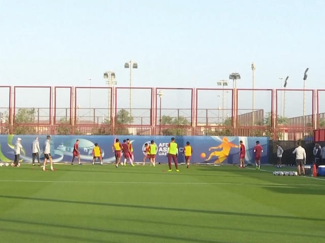 国足全力以赴备战伊朗