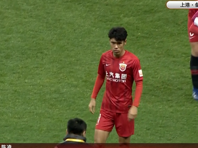 感动!中国香港橄榄球队归化球员集体唱国歌,1