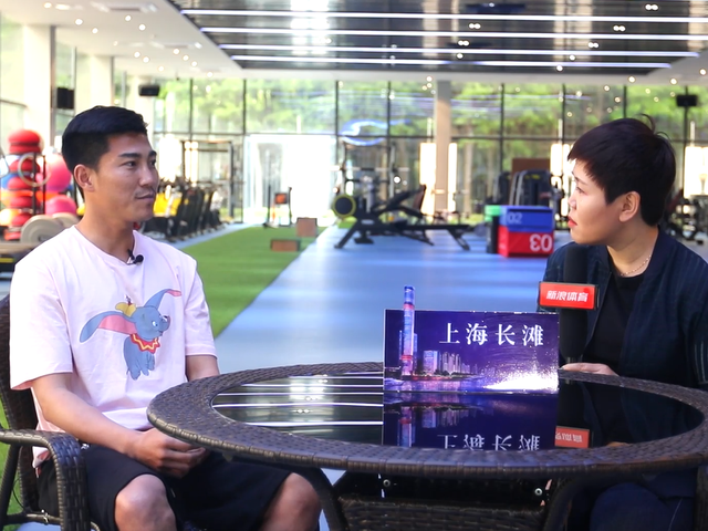 孙世林：奥斯卡踢球确实好
