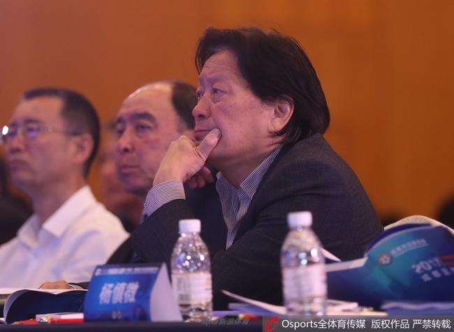 朱广沪:中国球员没养成好习惯 5年中国足球会