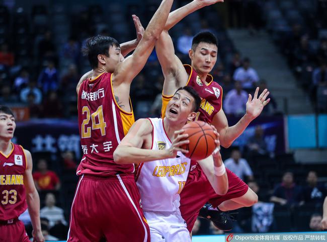 深圳队主场击败浙江