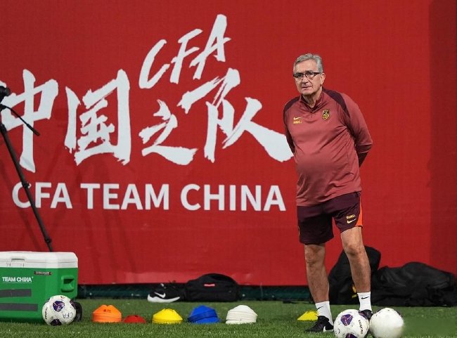 伊万赴昆山考察上海国脚 国足有望提前赴西亚备战沙特