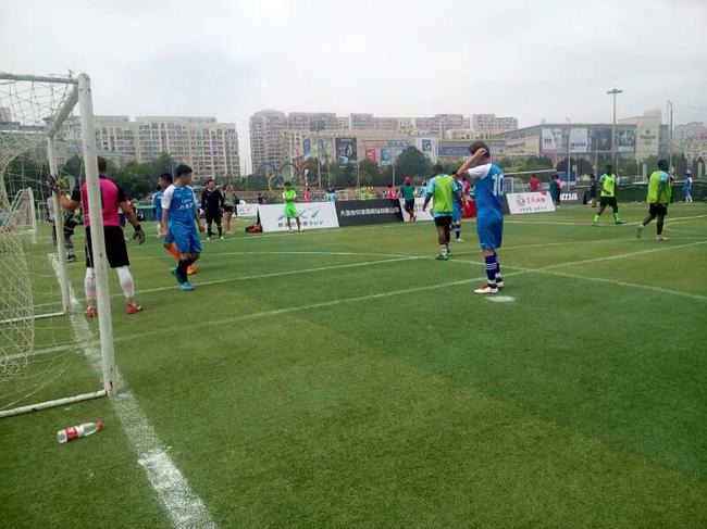 东风旋风首轮比赛轻松过关