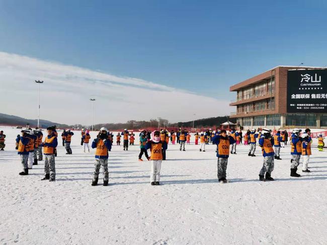 沈阳怪坡国际滑雪场冬令营