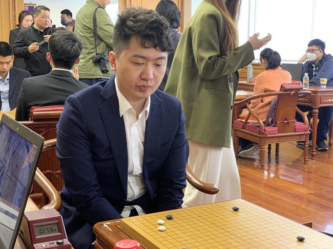 倡棋杯首轮党毅飞胜芈昱廷唐韦星丁浩等晋级