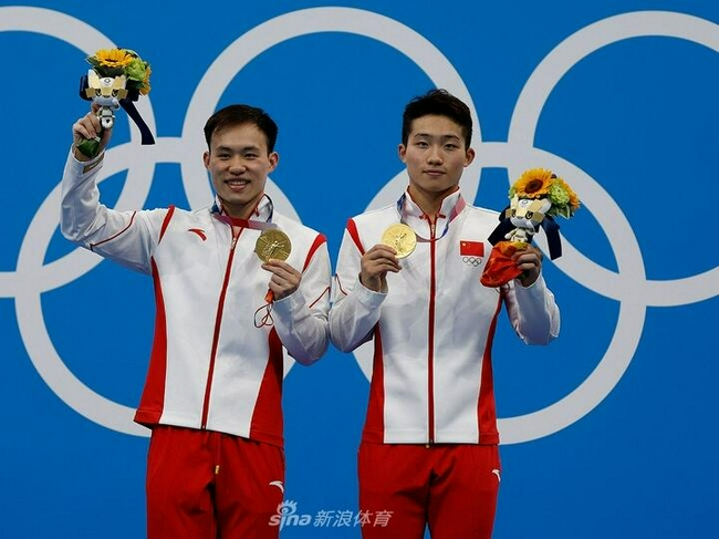 全运会跳水男双三米板预赛 谢思埸王宗源跨省轻松排名第一！