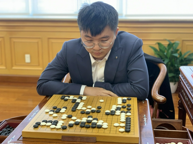杨鼎新九段
