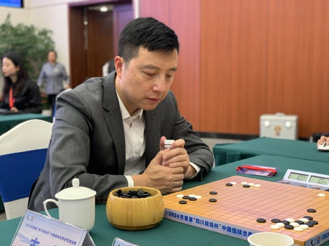 灵峰杯世界五子棋公开赛海选第一阶段完美收官
