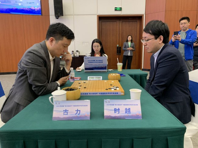 徐莹：以棋为媒 促进香港青少年了解中华文化
